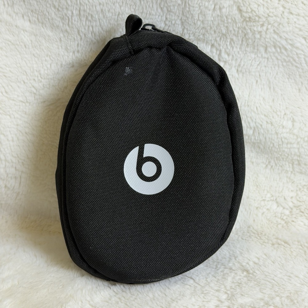 Genuine Beats by Dr. Dre Headphones Solo 2/3 Black & Silver Carrying Travel Case